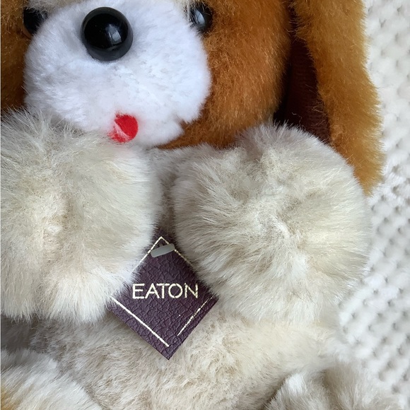 Vintage EATON Plush Dog 13.5 inch Sitting Stuffed Animal Dog w EATON Chest Tag - Picture 2 of 15